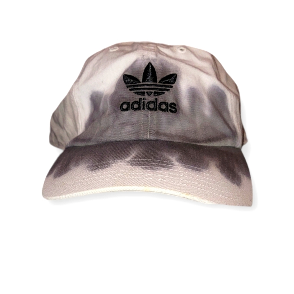 Strapback cap